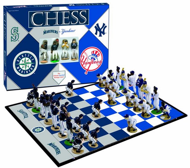 NY Yankees vs Seattle Mariners Chess Set